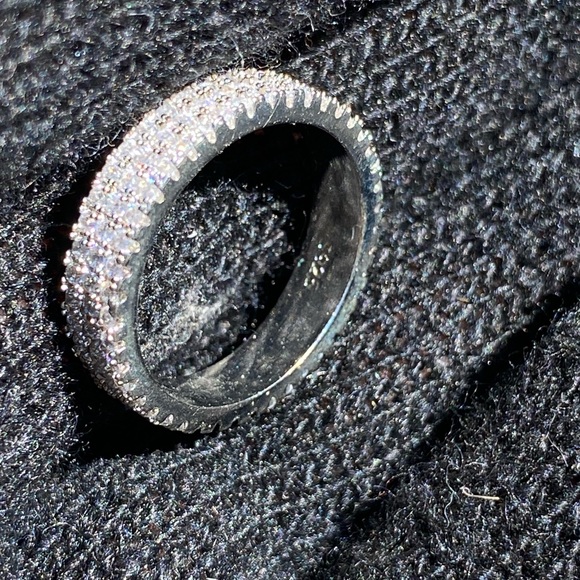 Unisex 3 rowed diamond ring - Picture 3 of 3